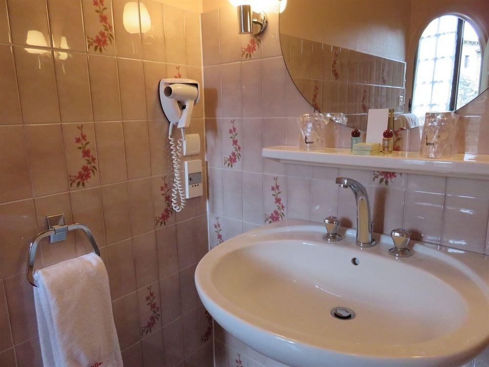Hostellerie Du Vieux Pérouges المظهر الخارجي الصورة