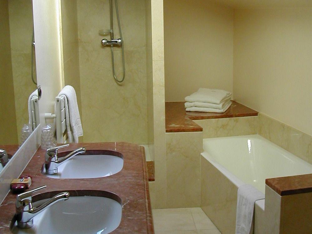 Hostellerie Du Vieux Pérouges المظهر الخارجي الصورة